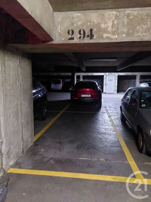 parking à louer - 8.3 m2 - VANVES - 92 - ILE-DE-FRANCE - Century 21 Agence Fleurie